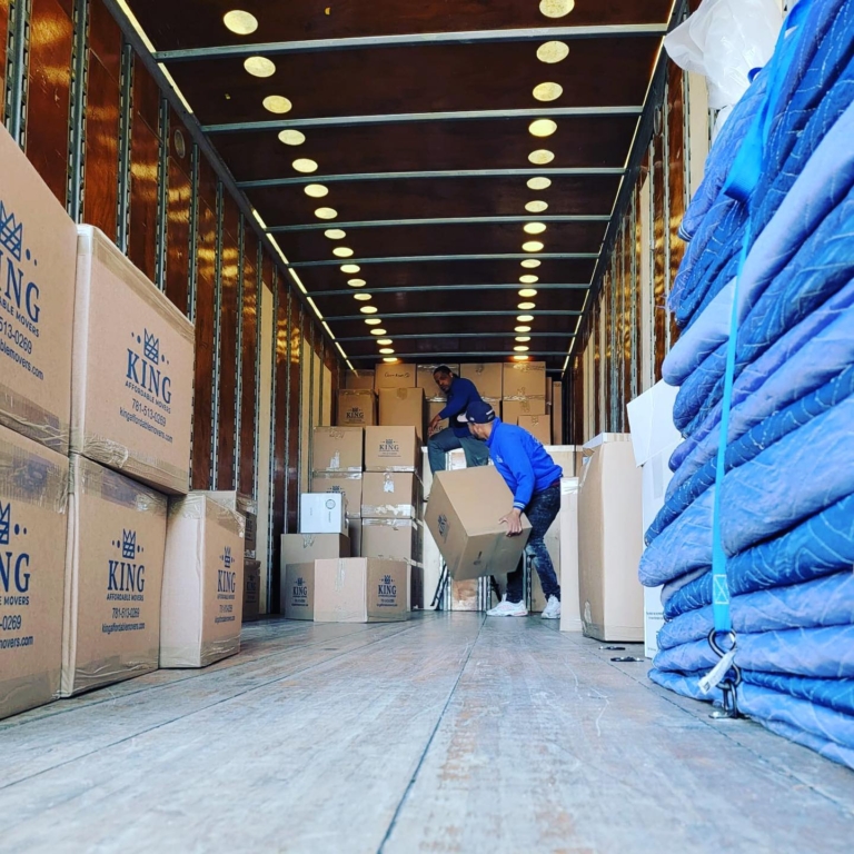 324729926 1435111773692732 7196418262619652586 n 768x768